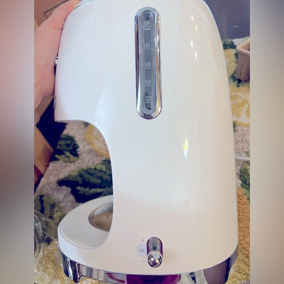 SMEG Drip Coffee Maker, 10-cup - Picture 13 of 16